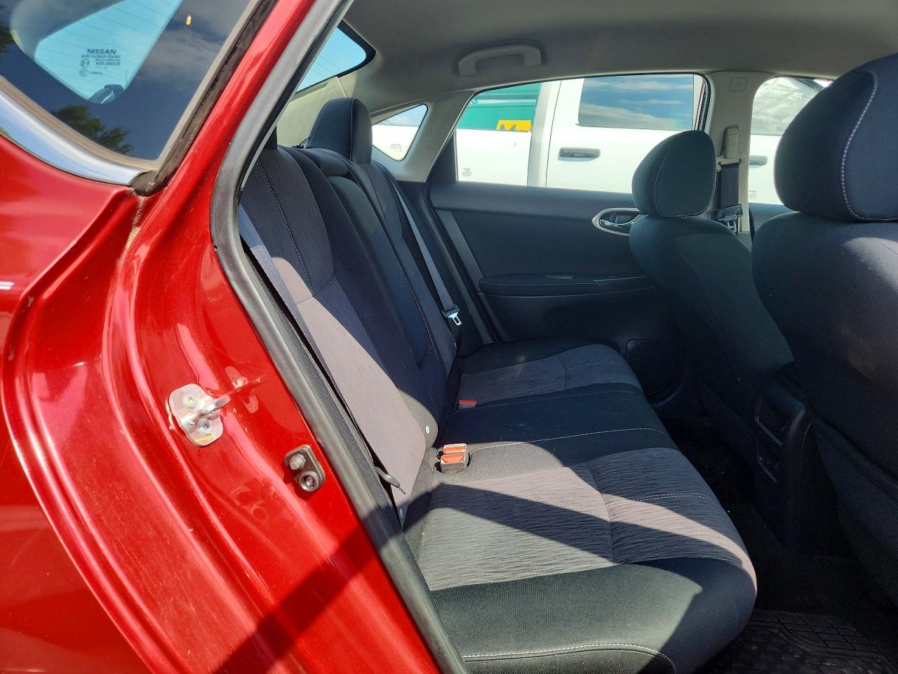 2015 Nissan Sentra Sv Red vin: 3N1AB7AP9FY233119