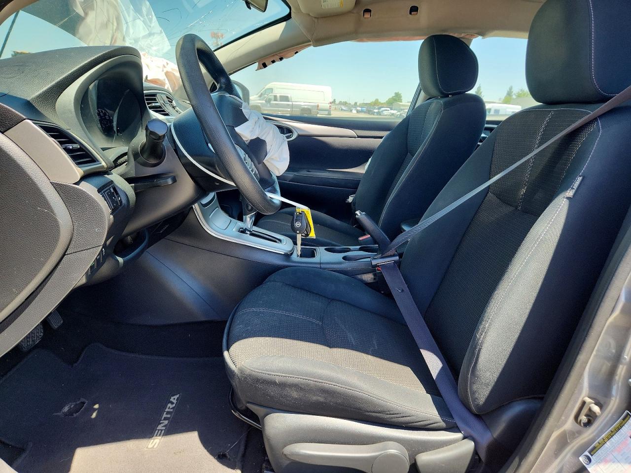 2015 Nissan Sentra S Серый vin: 3N1AB7AP9FY261857
