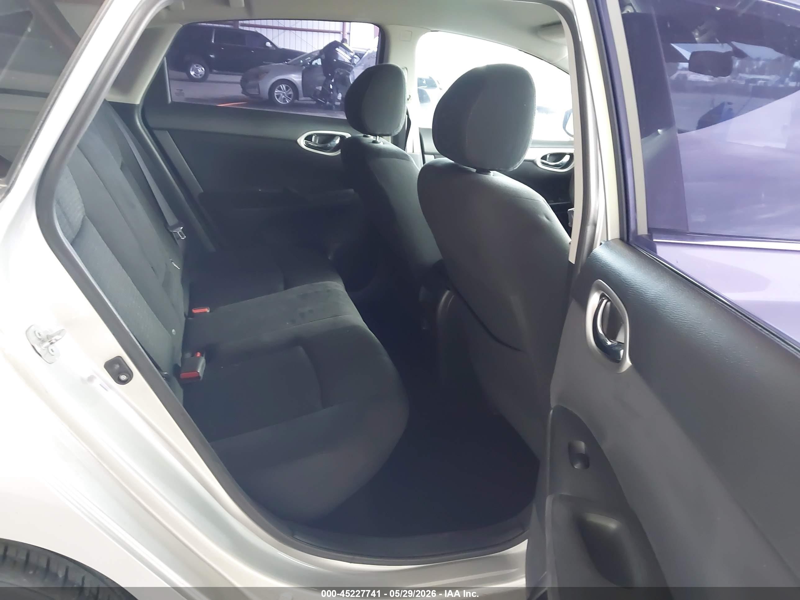 2015 Nissan Sentra Sr Silver vin: 3N1AB7AP9FY299430