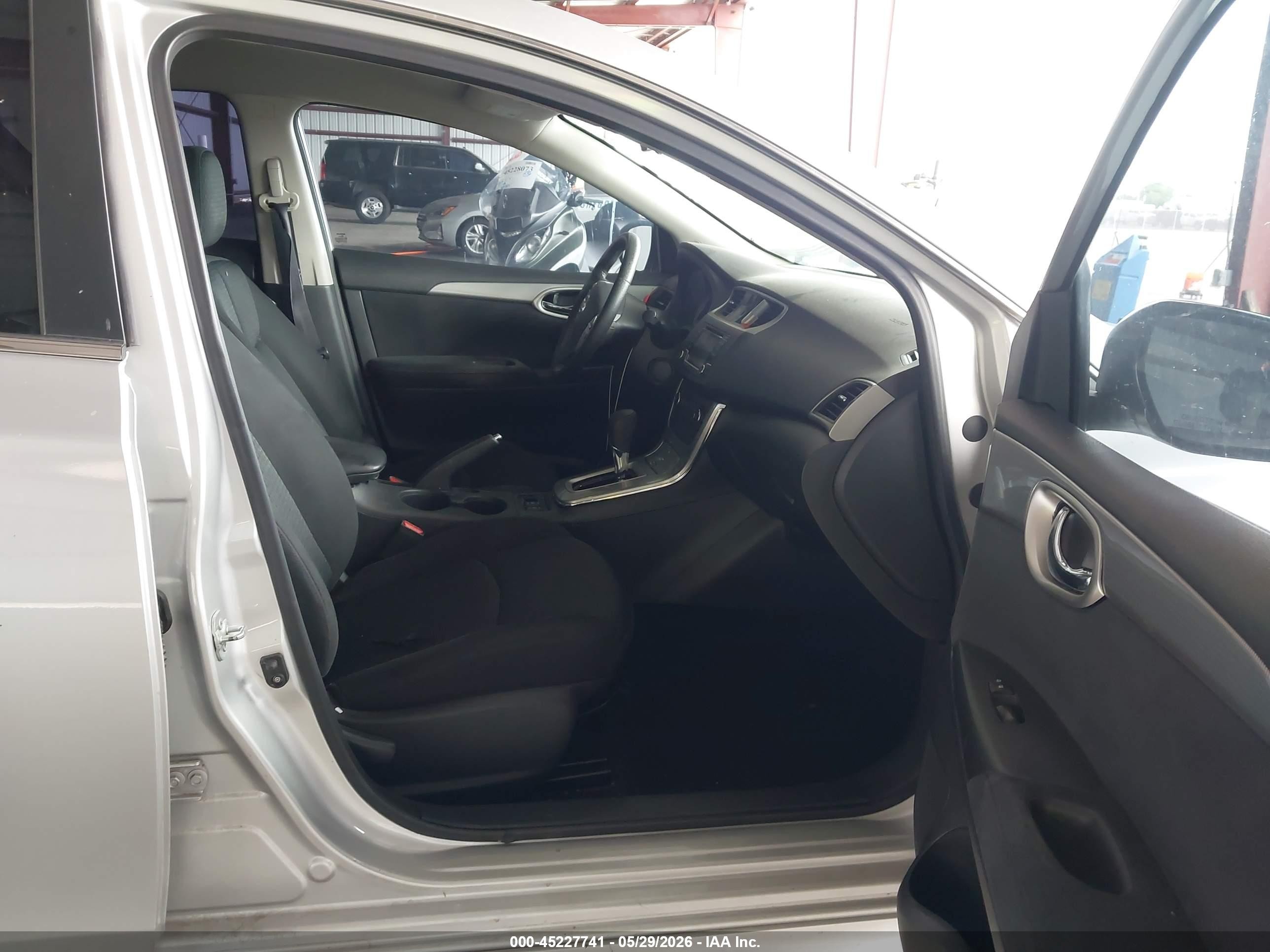 2015 Nissan Sentra Sr Silver vin: 3N1AB7AP9FY299430