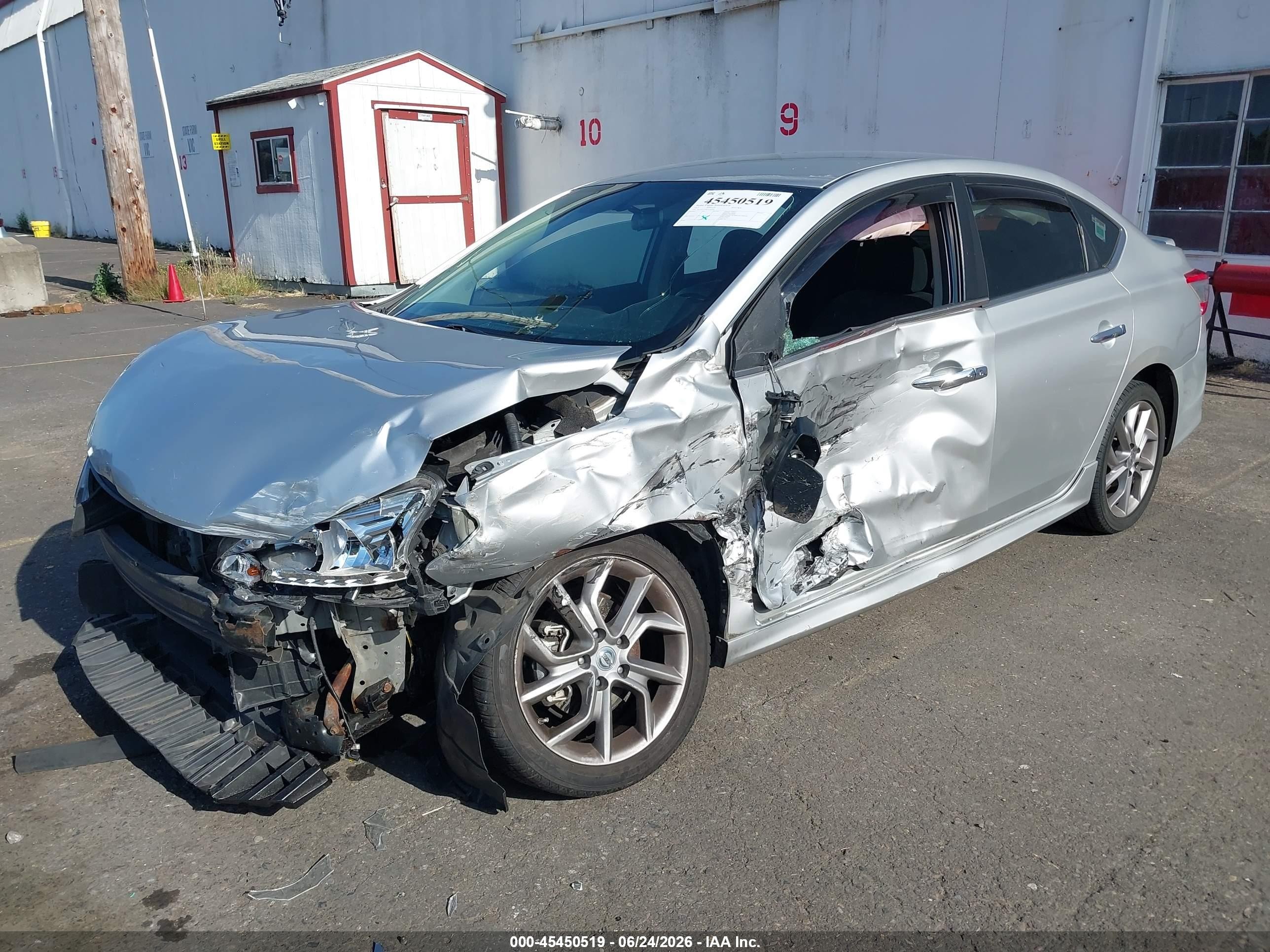 2015 Nissan Sentra Sr Silver vin: 3N1AB7AP9FY307204