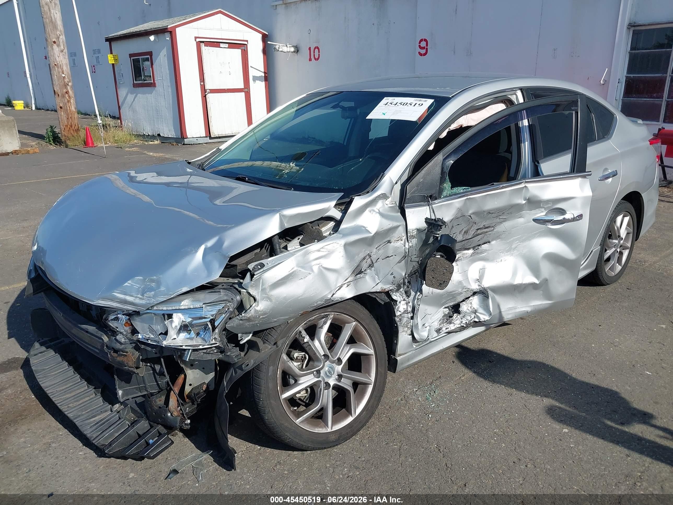 2015 Nissan Sentra Sr Silver vin: 3N1AB7AP9FY307204