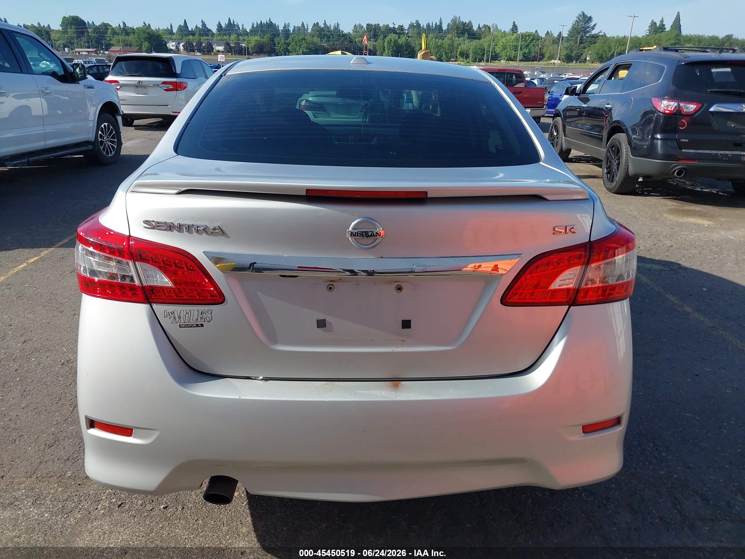 2015 Nissan Sentra Sr Silver vin: 3N1AB7AP9FY307204