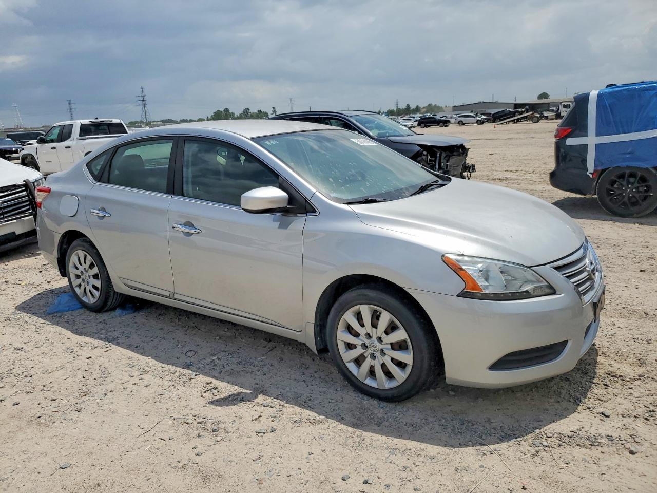 2015 Nissan Sentra S Серебряный vin: 3N1AB7AP9FY376412