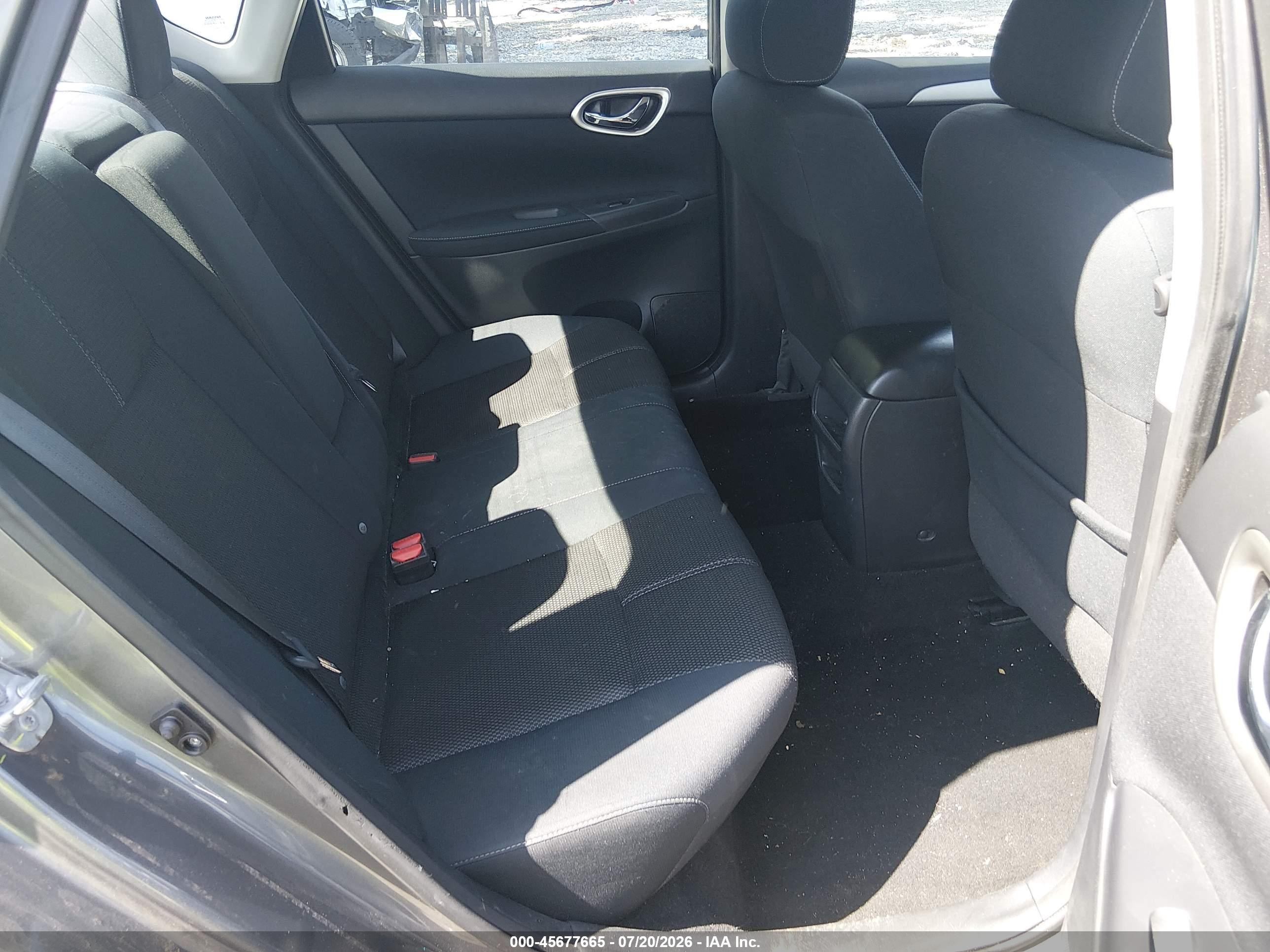2015 Nissan Sentra S Серый vin: 3N1AB7AP9FY381254