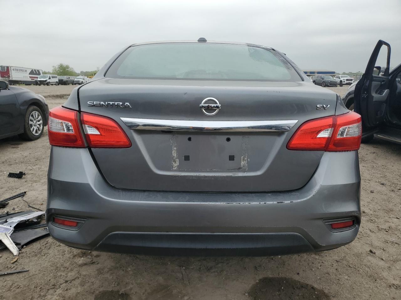 2017 Niss Sentra Серый vin: 3N1AB7AP9HY310980