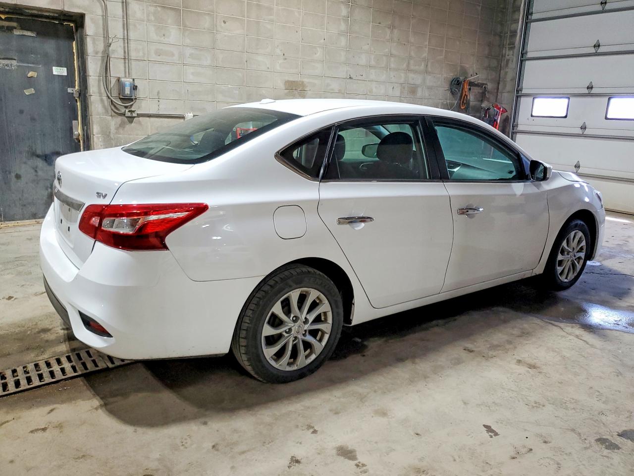 2018 Nissan Sentra Sv White vin: 3N1AB7AP9JL623790