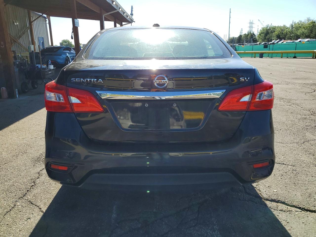 2018 Nissan Sentra Sv Черный vin: 3N1AB7AP9JY264038