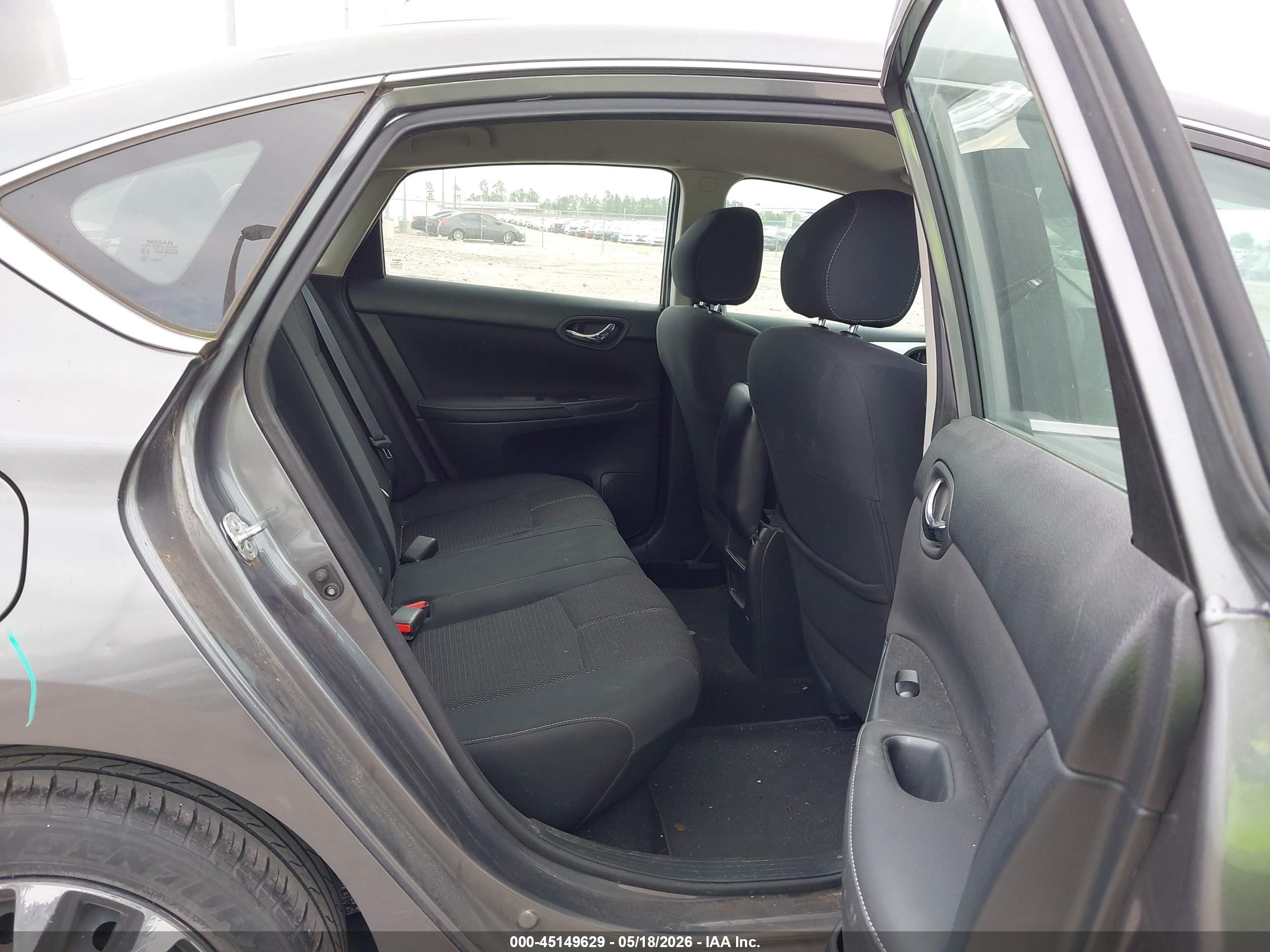 2018 Nissan Sentra S Серый vin: 3N1AB7AP9JY306790
