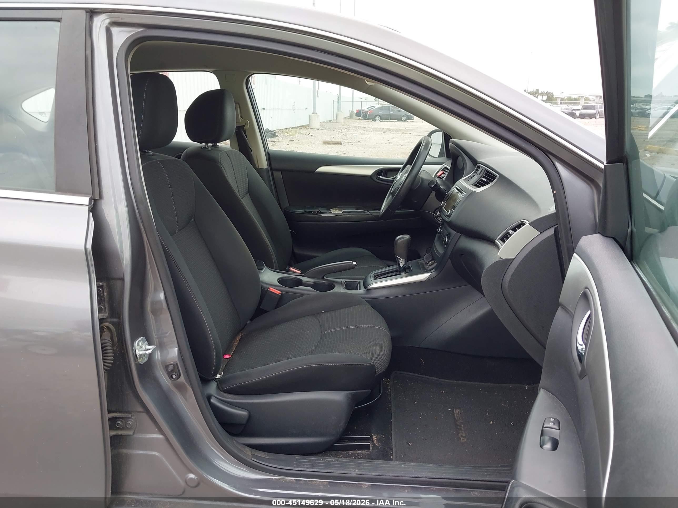 2018 Nissan Sentra S Серый vin: 3N1AB7AP9JY306790
