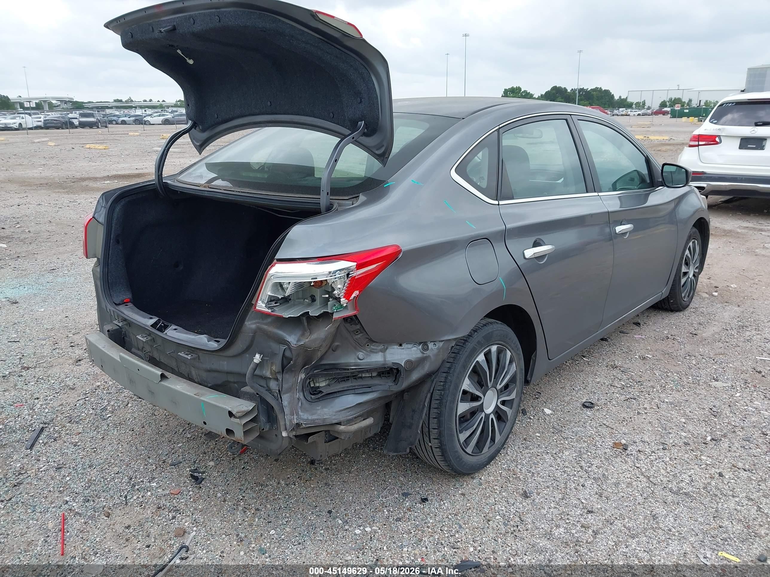 2018 Nissan Sentra S Серый vin: 3N1AB7AP9JY306790