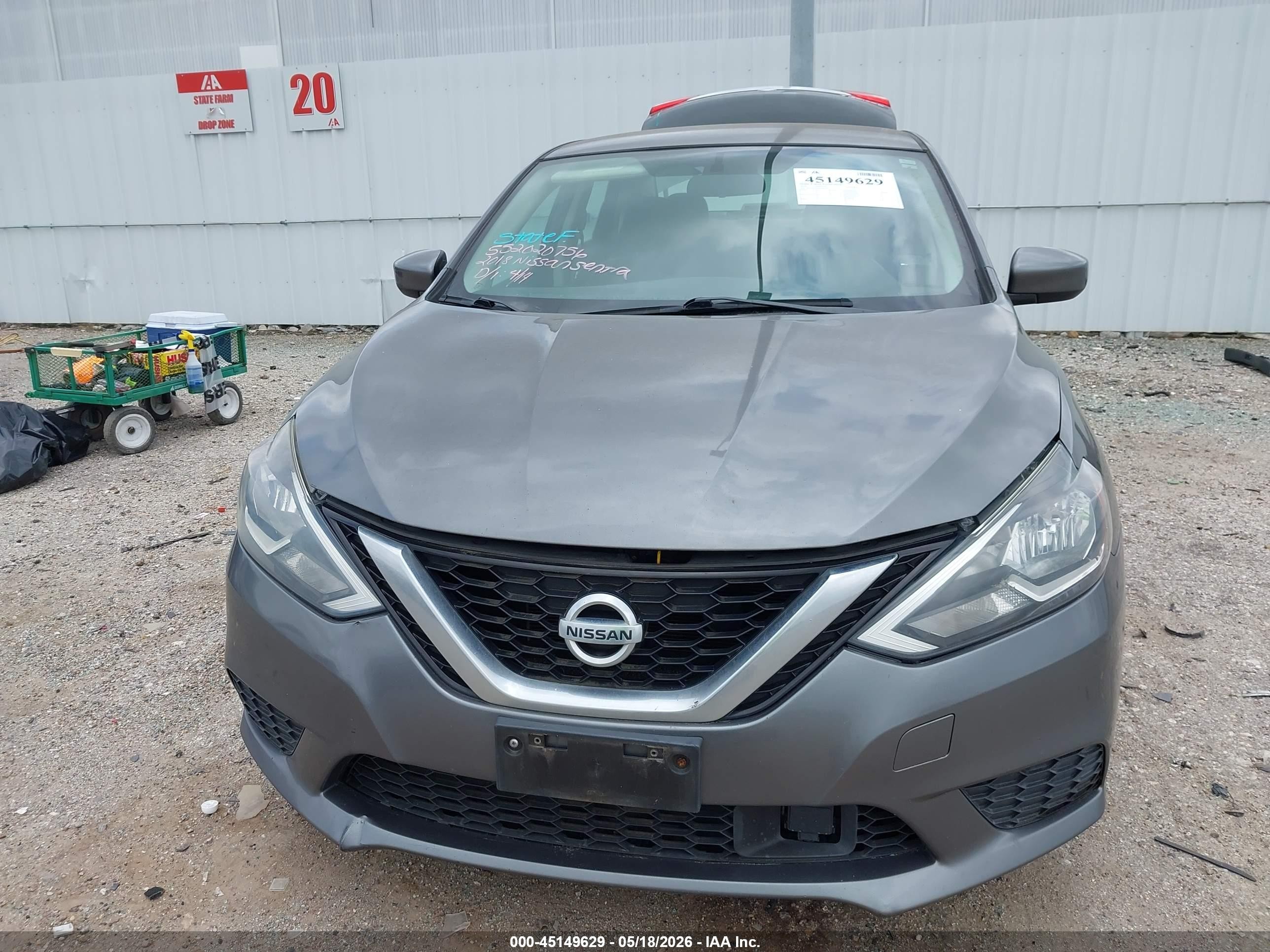 2018 Nissan Sentra S Серый vin: 3N1AB7AP9JY306790