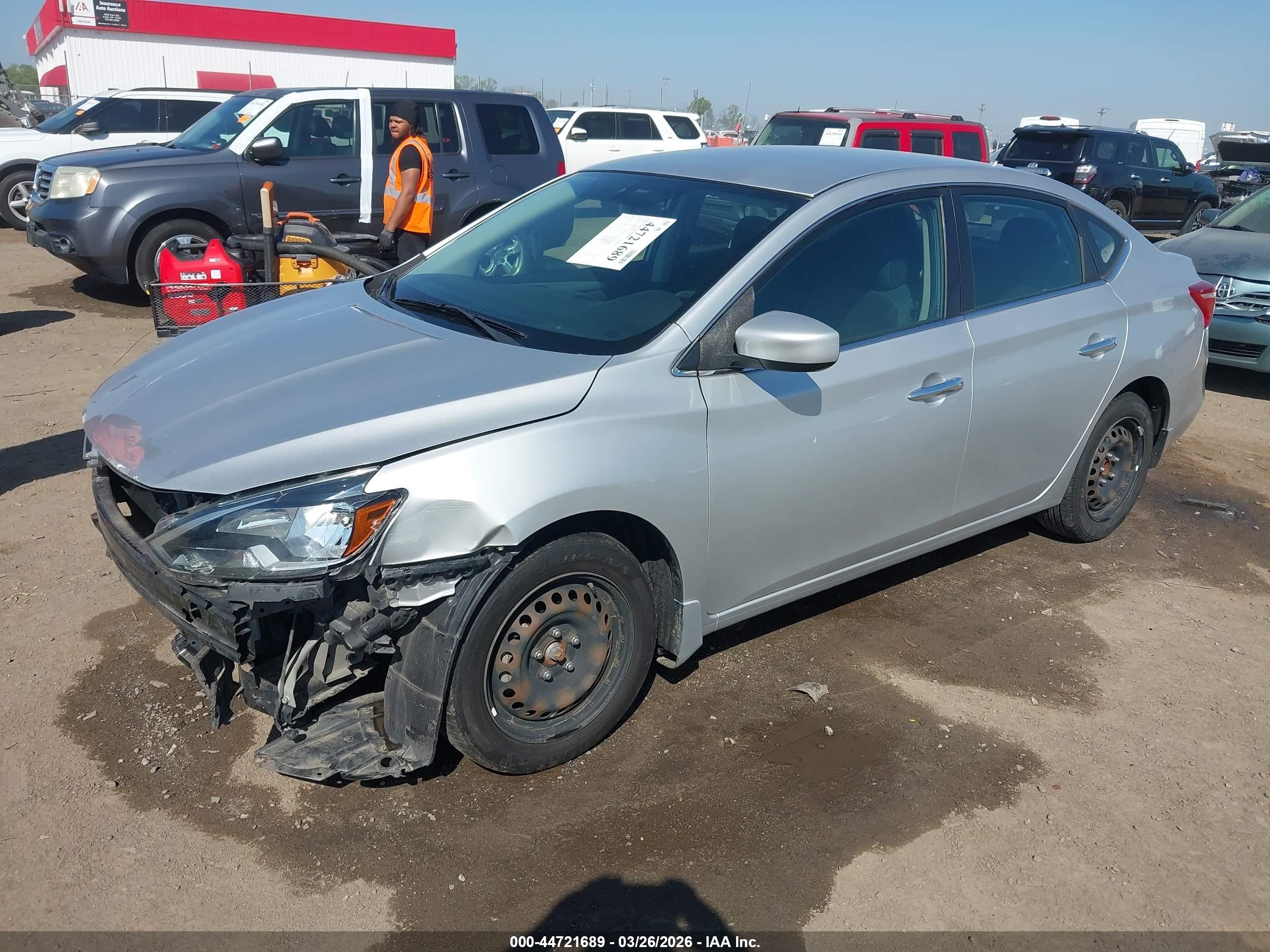 2019 Nissan Sentra S Серебряный vin: 3N1AB7AP9KY285716