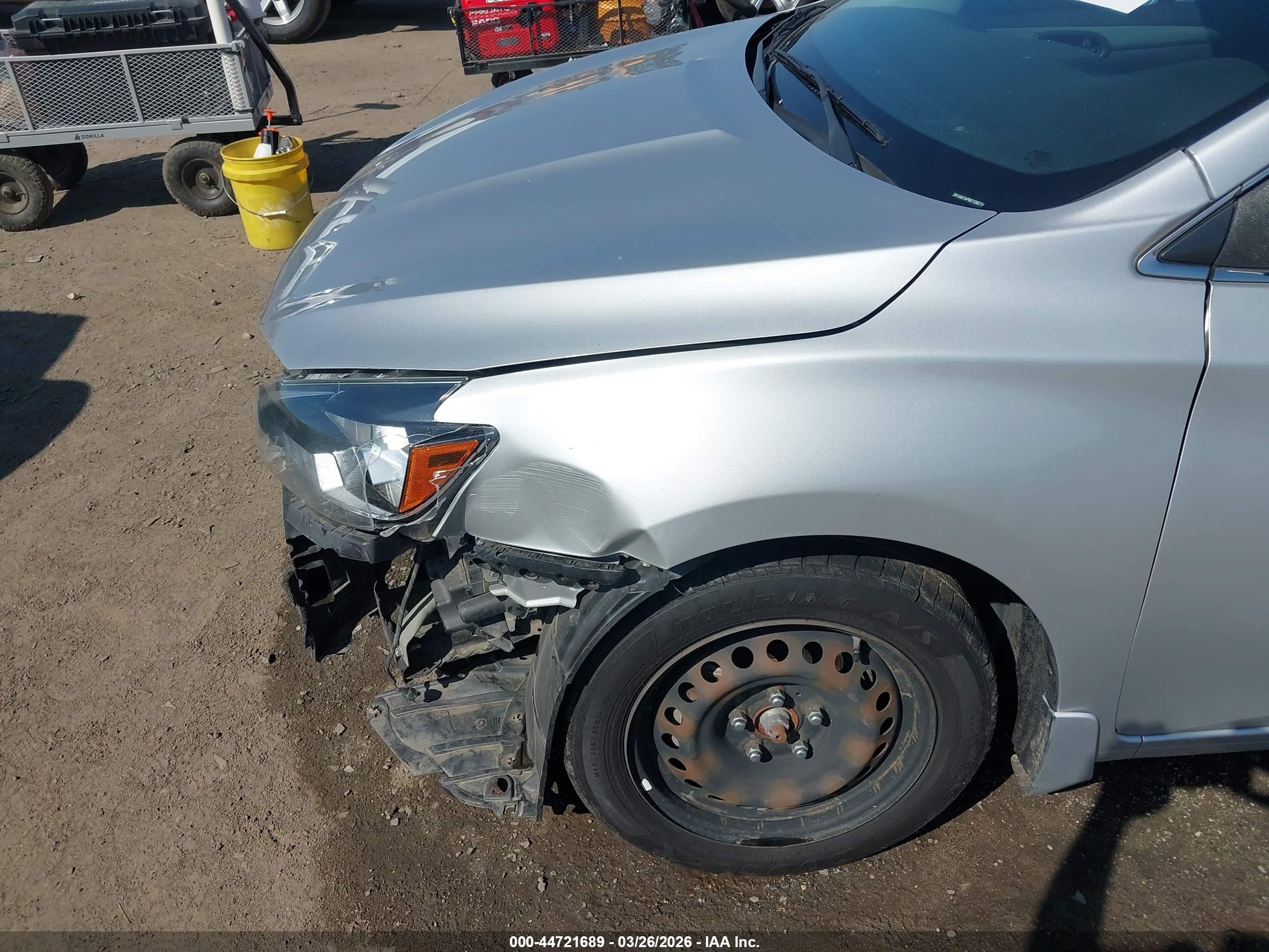 2019 Nissan Sentra S Серебряный vin: 3N1AB7AP9KY285716