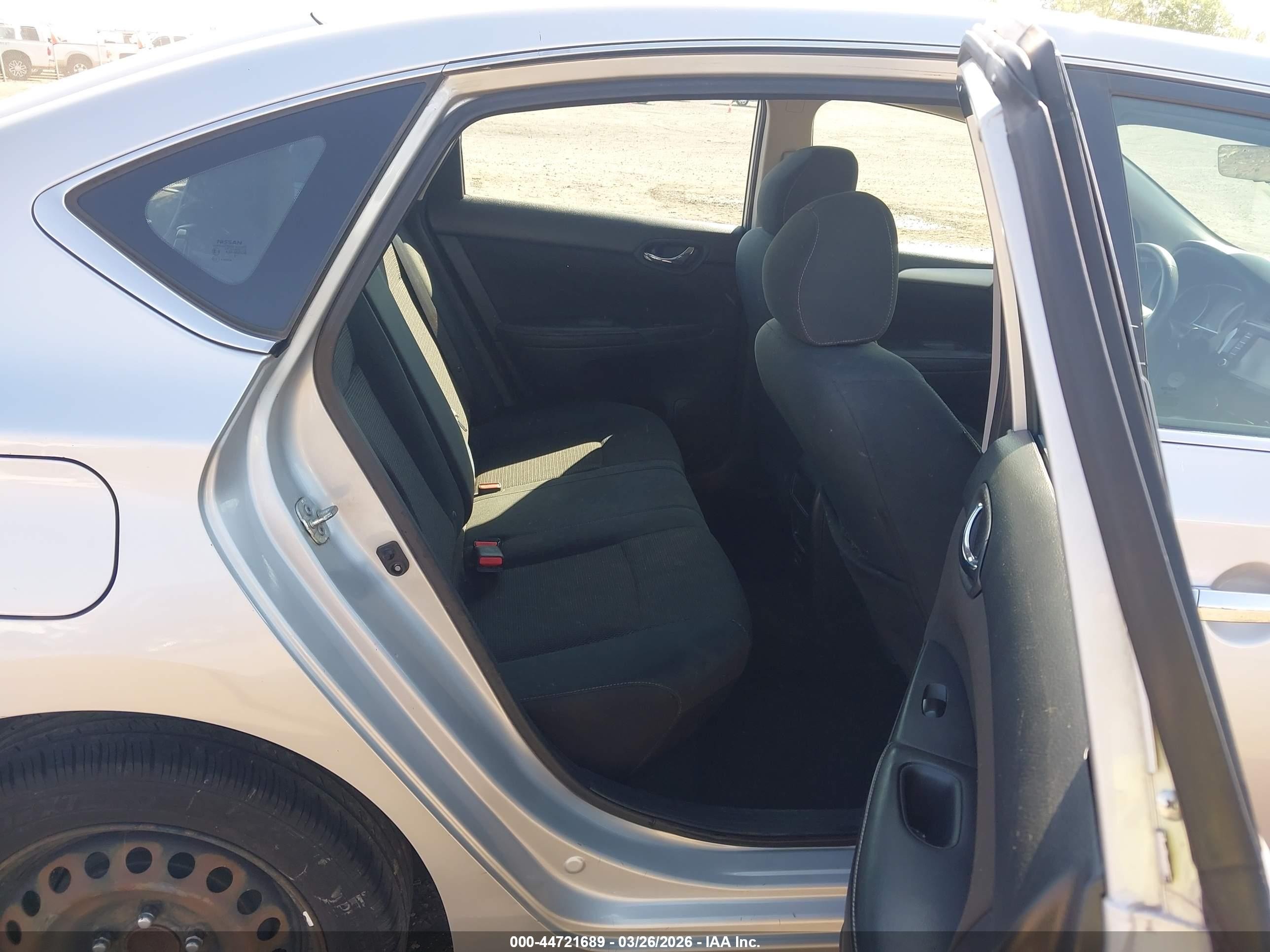 2019 Nissan Sentra S Серебряный vin: 3N1AB7AP9KY285716