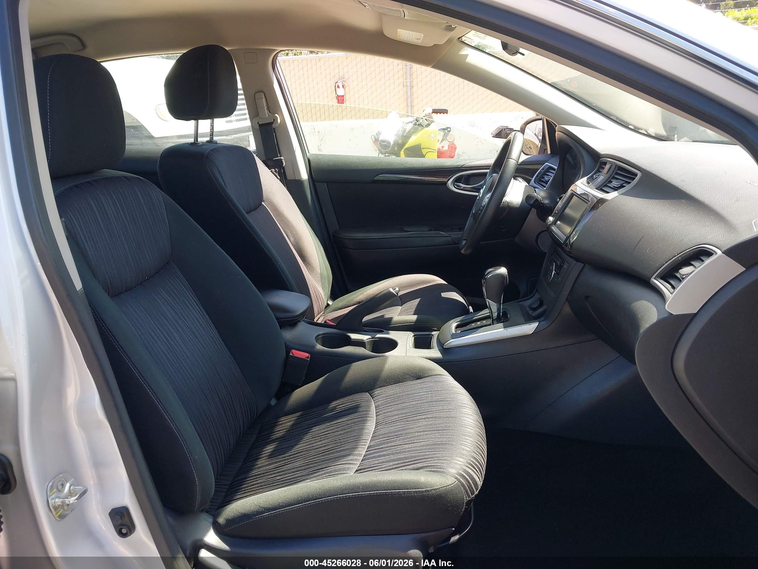 2019 Nissan Sentra Sv Silver vin: 3N1AB7AP9KY315068
