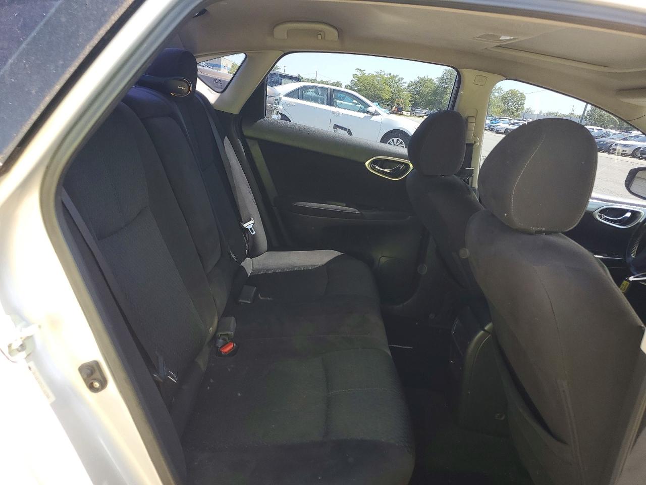 2013 Nissan Sentra Silver vin: 3N1AB7APXDL660044