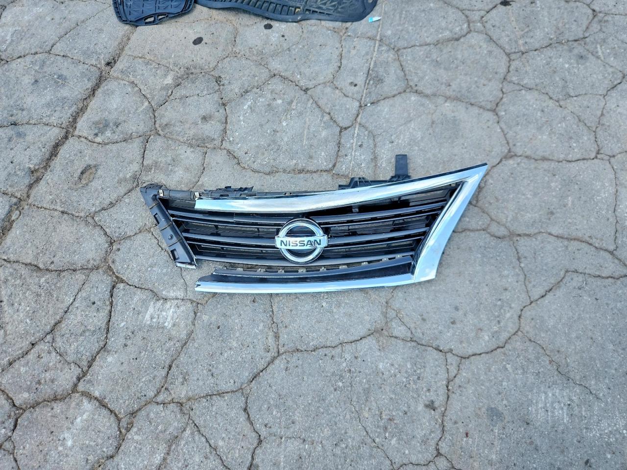 2013 Nissan Sentra S Серебряный vin: 3N1AB7APXDL719979