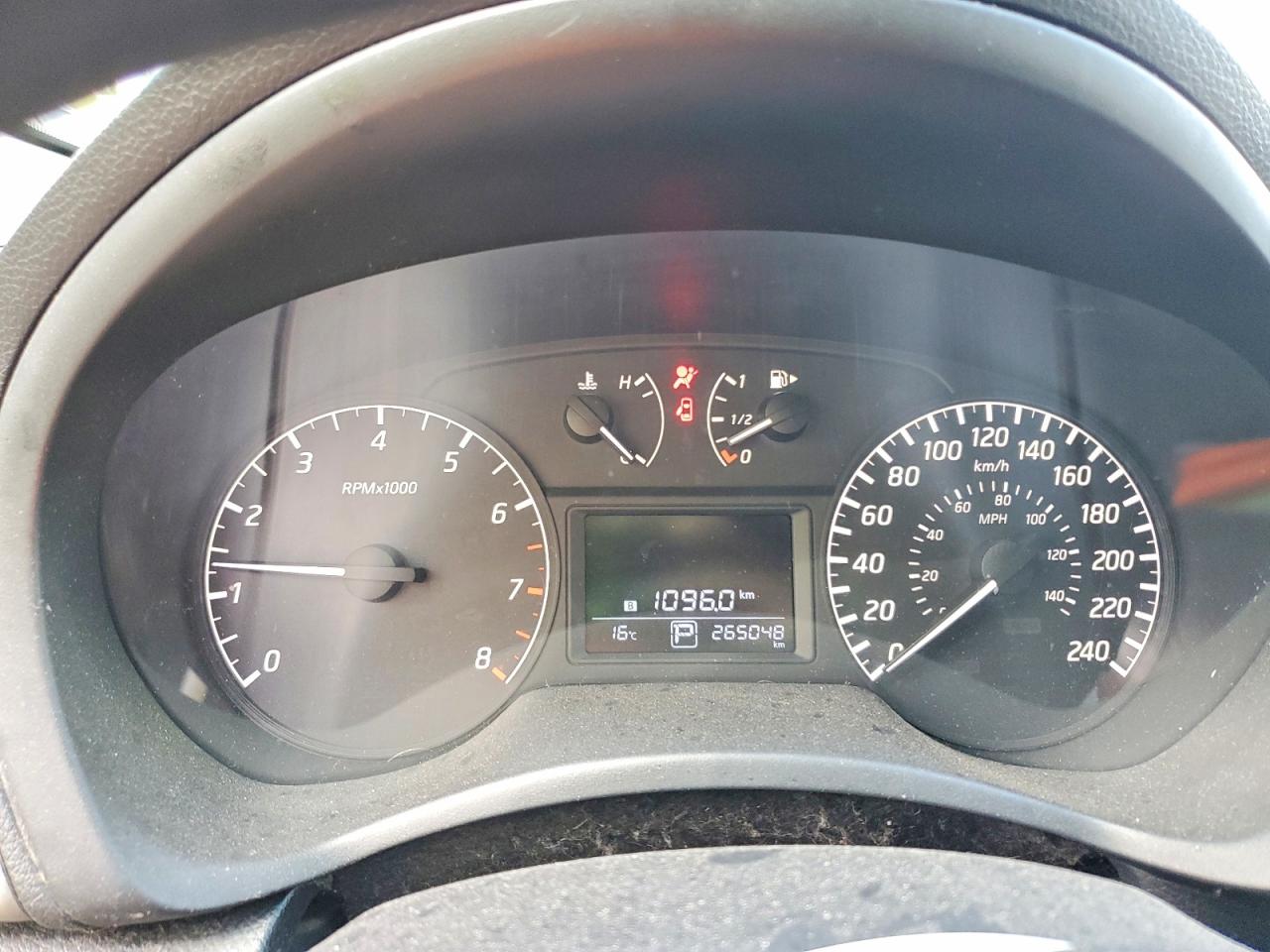 2014 Nissan Sentra S Серебряный vin: 3N1AB7APXEL665701