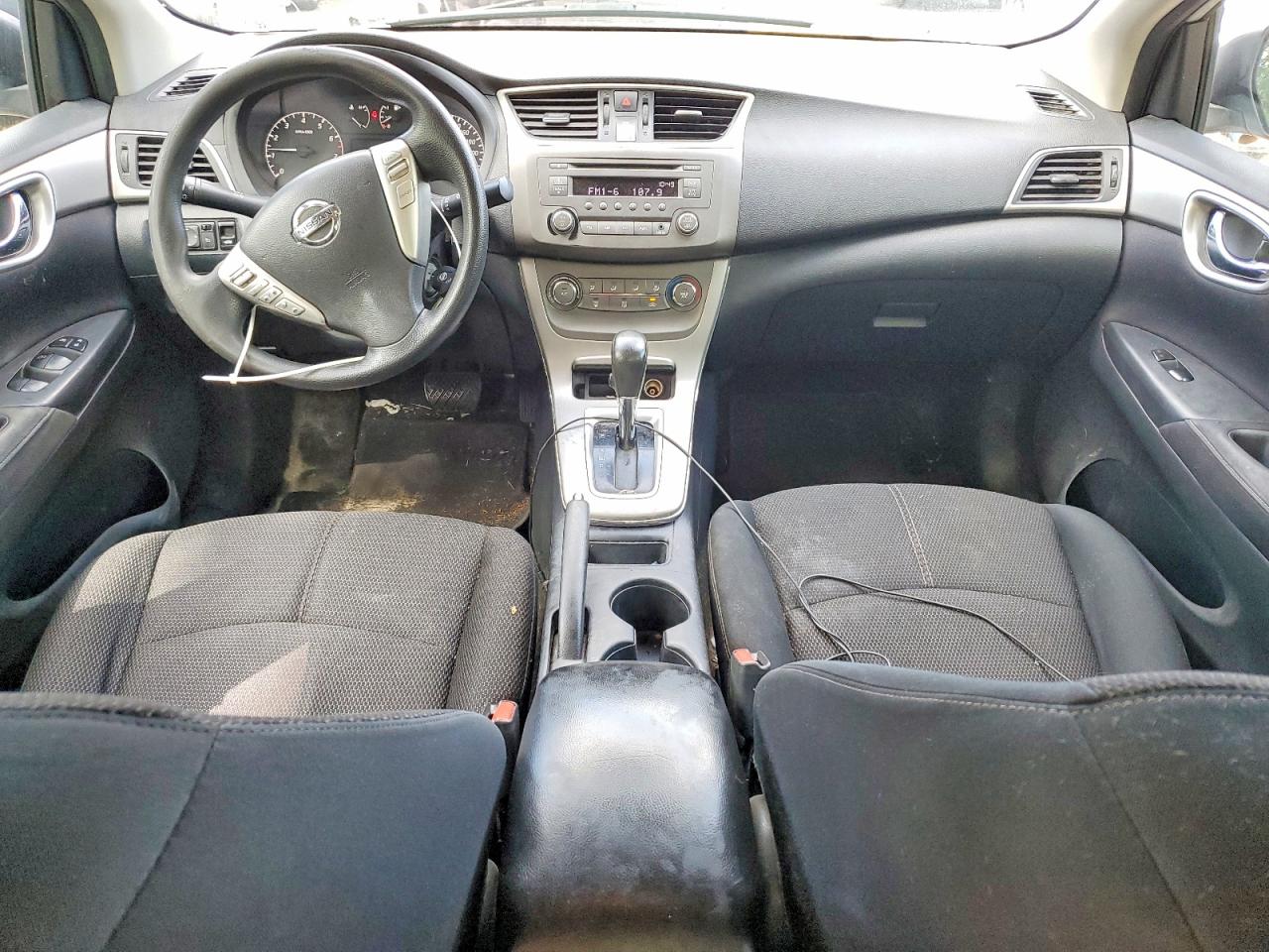 2014 Nissan Sentra S Серебряный vin: 3N1AB7APXEL665701