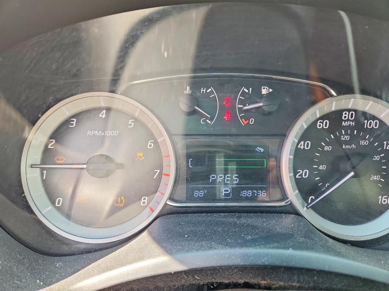 2014 Nissan Sentra Sv Серебряный vin: 3N1AB7APXEY240336