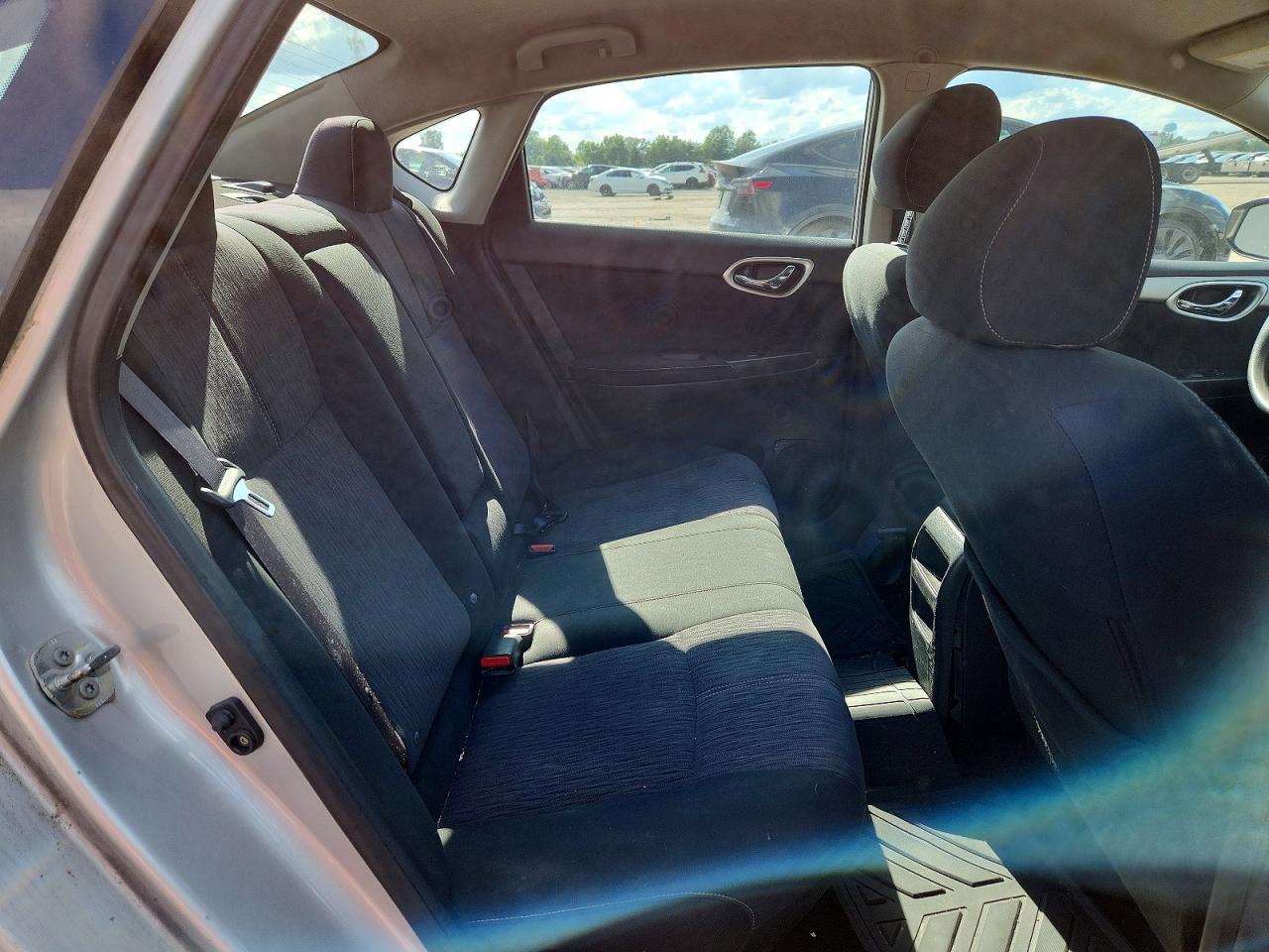 2014 Nissan Sentra Sv Серебряный vin: 3N1AB7APXEY240336