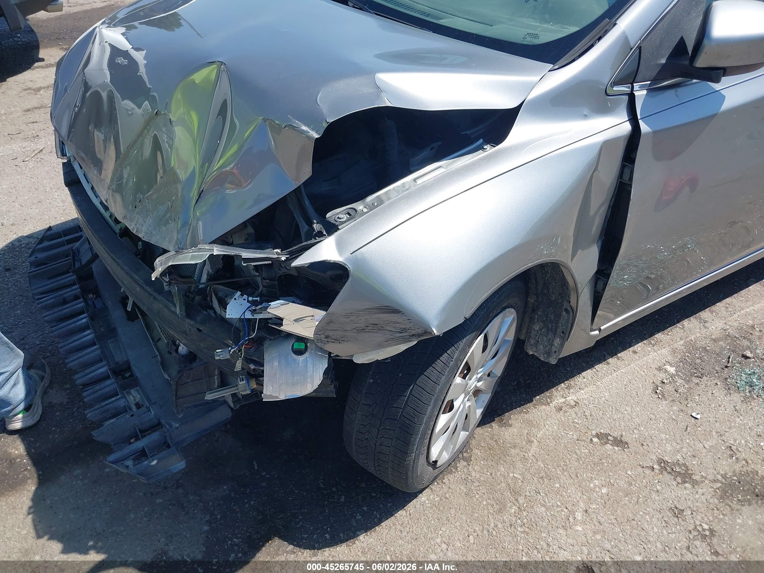 2014 Nissan Sentra S Silver vin: 3N1AB7APXEY282747