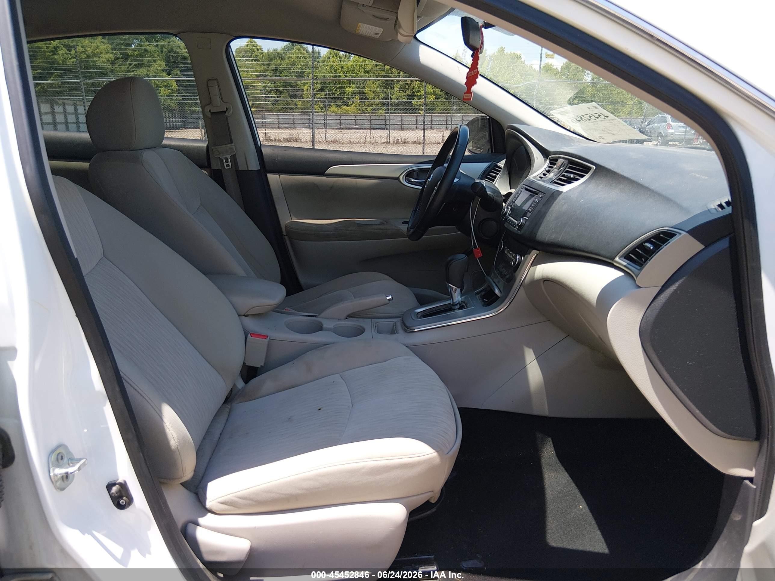 2015 Nissan Sentra Fe+ S/s/sl/sr/sv White vin: 3N1AB7APXFL671192
