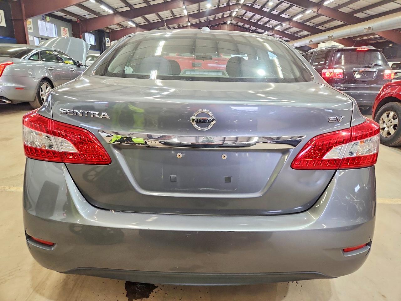 2015 Nissan Sentra S Серый vin: 3N1AB7APXFL693192