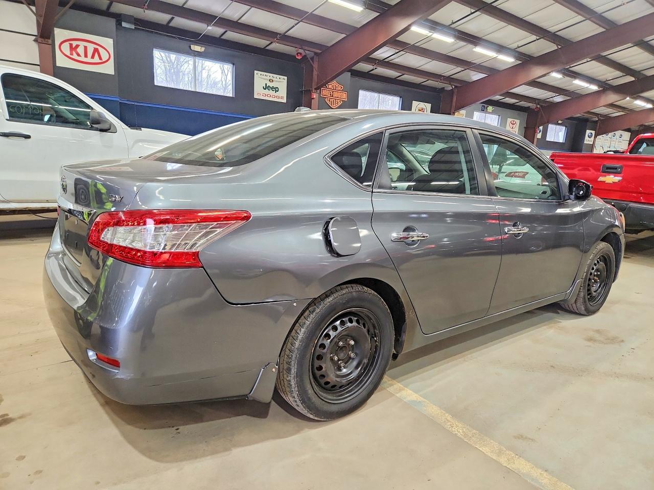 2015 Nissan Sentra S Серый vin: 3N1AB7APXFL693192