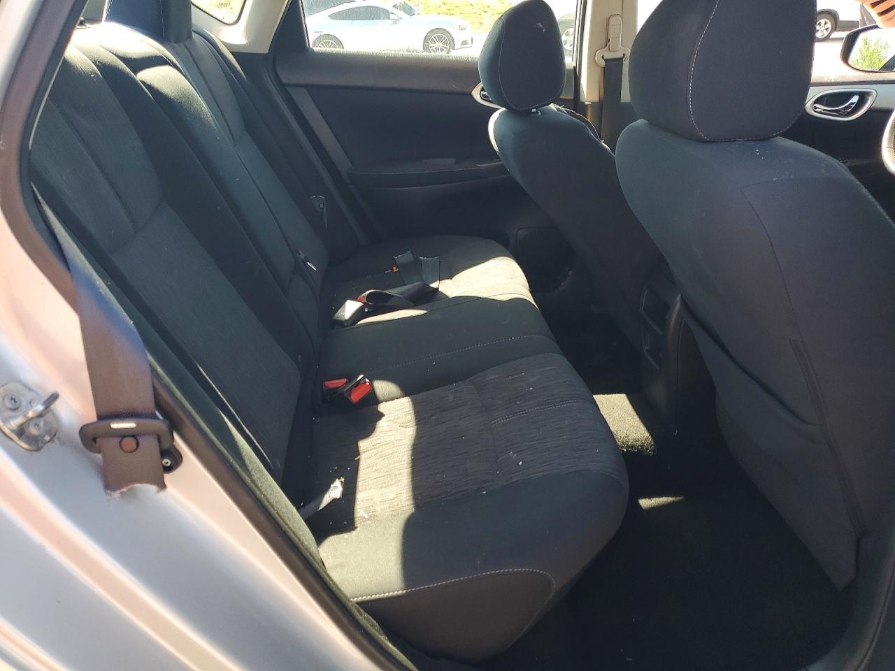 2015 Nissan Sentra S Silver vin: 3N1AB7APXFL695606
