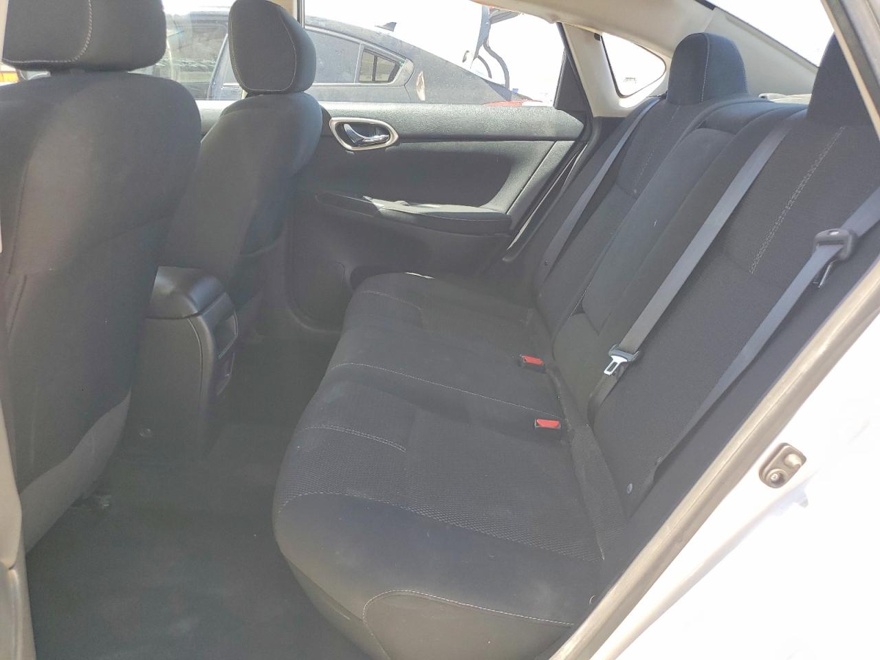 2015 Nissan Sentra S Silver vin: 3N1AB7APXFY244047