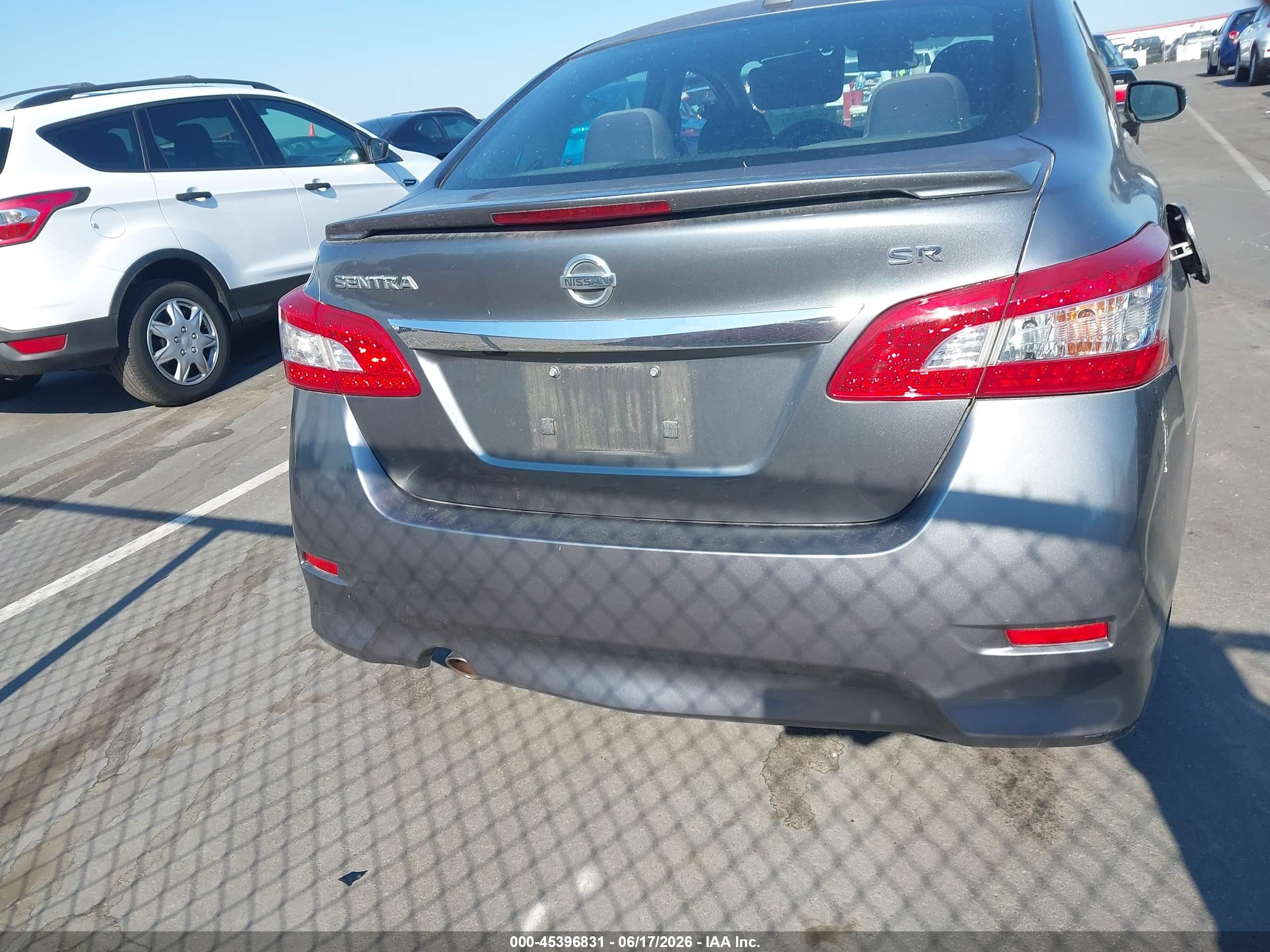 2015 Nissan Sentra Sr Gray vin: 3N1AB7APXFY249555
