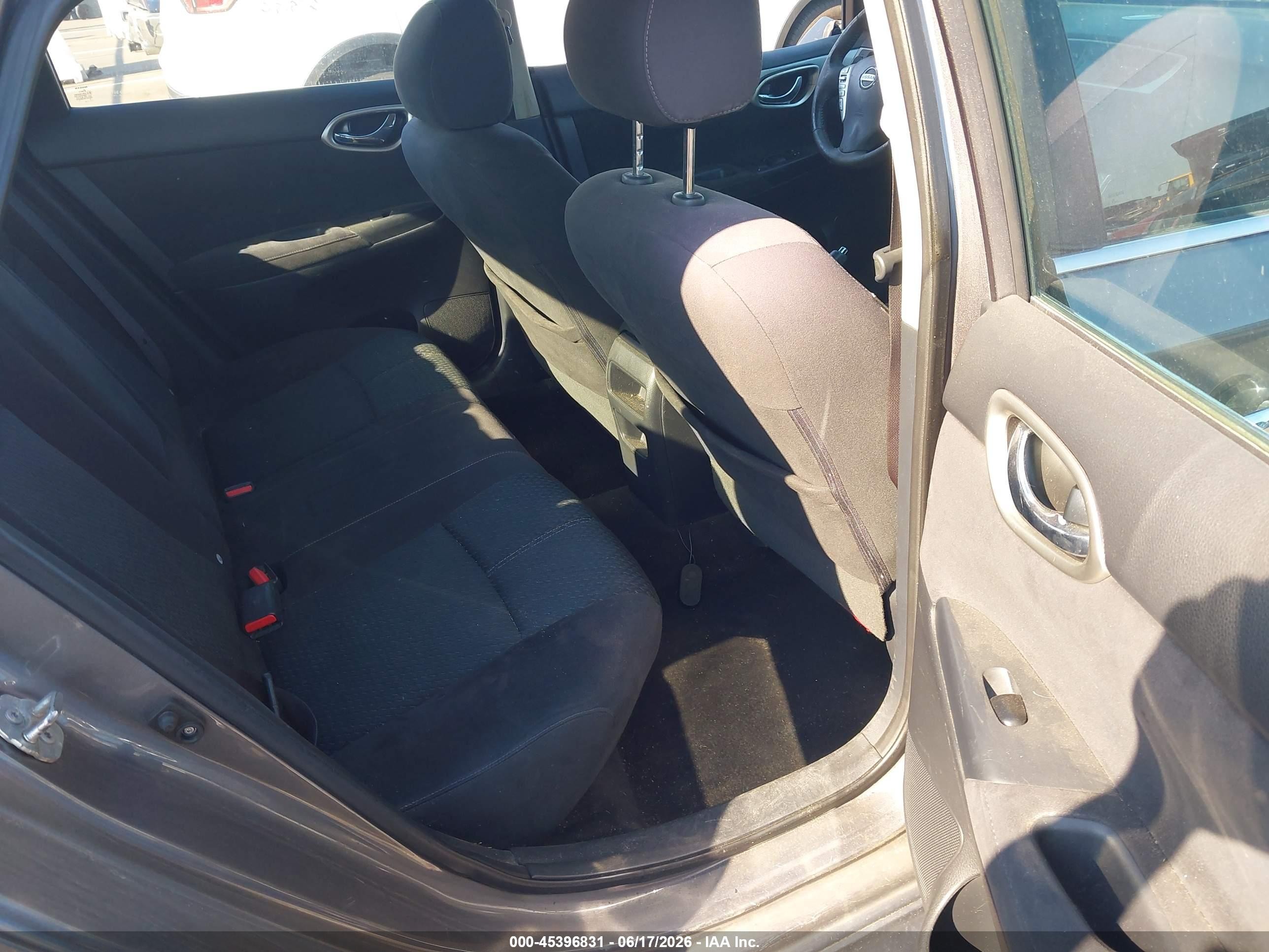 2015 Nissan Sentra Sr Gray vin: 3N1AB7APXFY249555