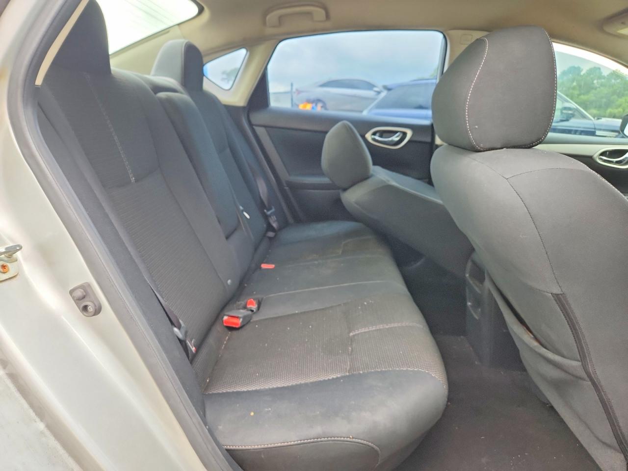 2015 Nissan Sentra S Silver vin: 3N1AB7APXFY263410