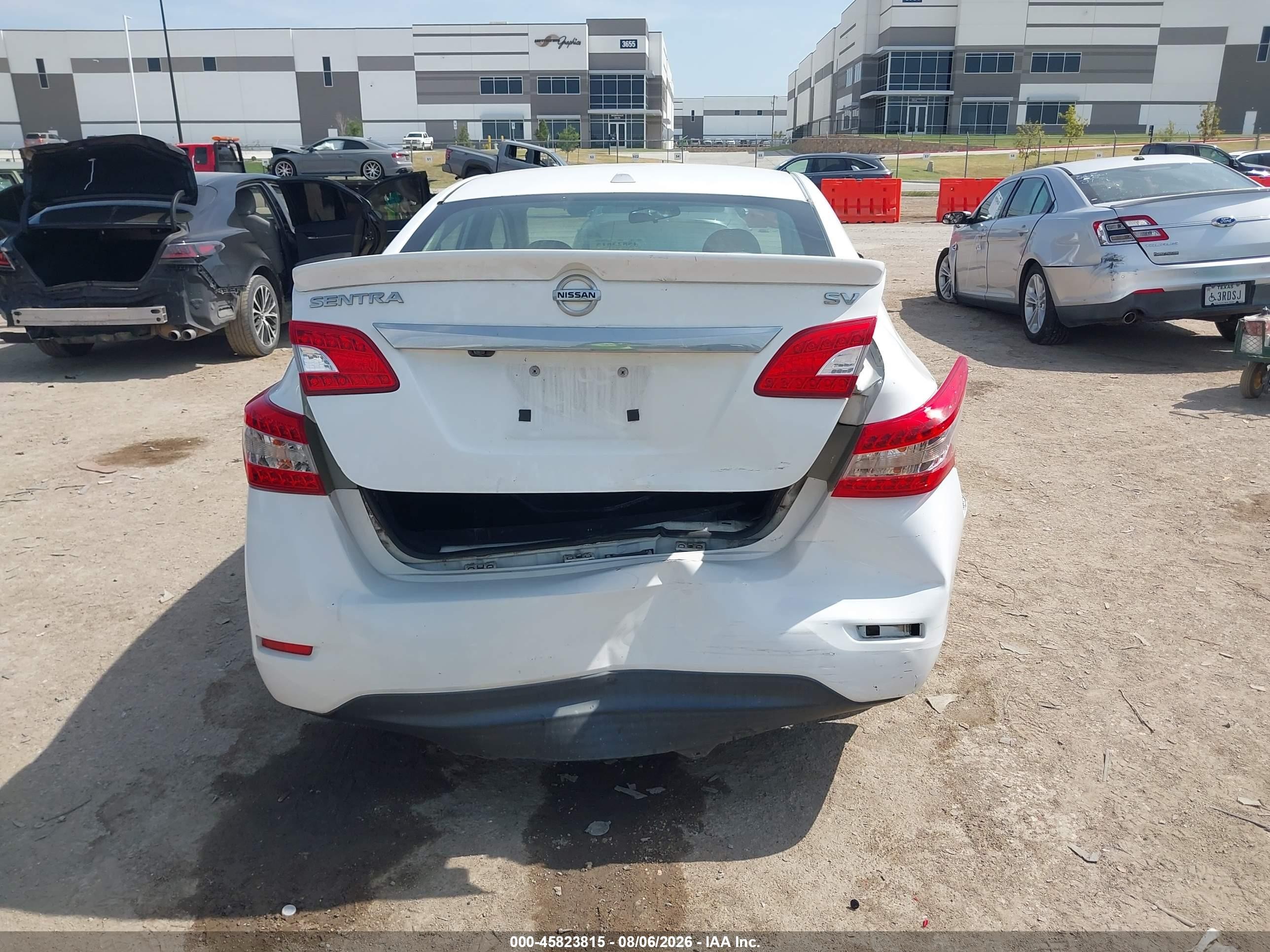 2015 Nissan Sentra Sv White vin: 3N1AB7APXFY296858