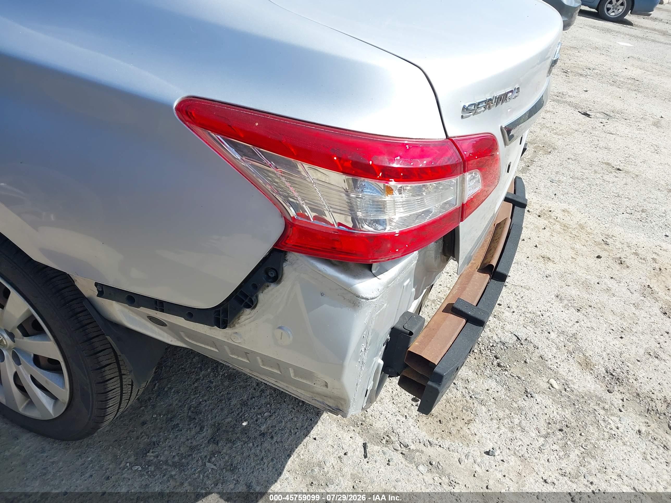 2015 Nissan Sentra S Silver vin: 3N1AB7APXFY305820