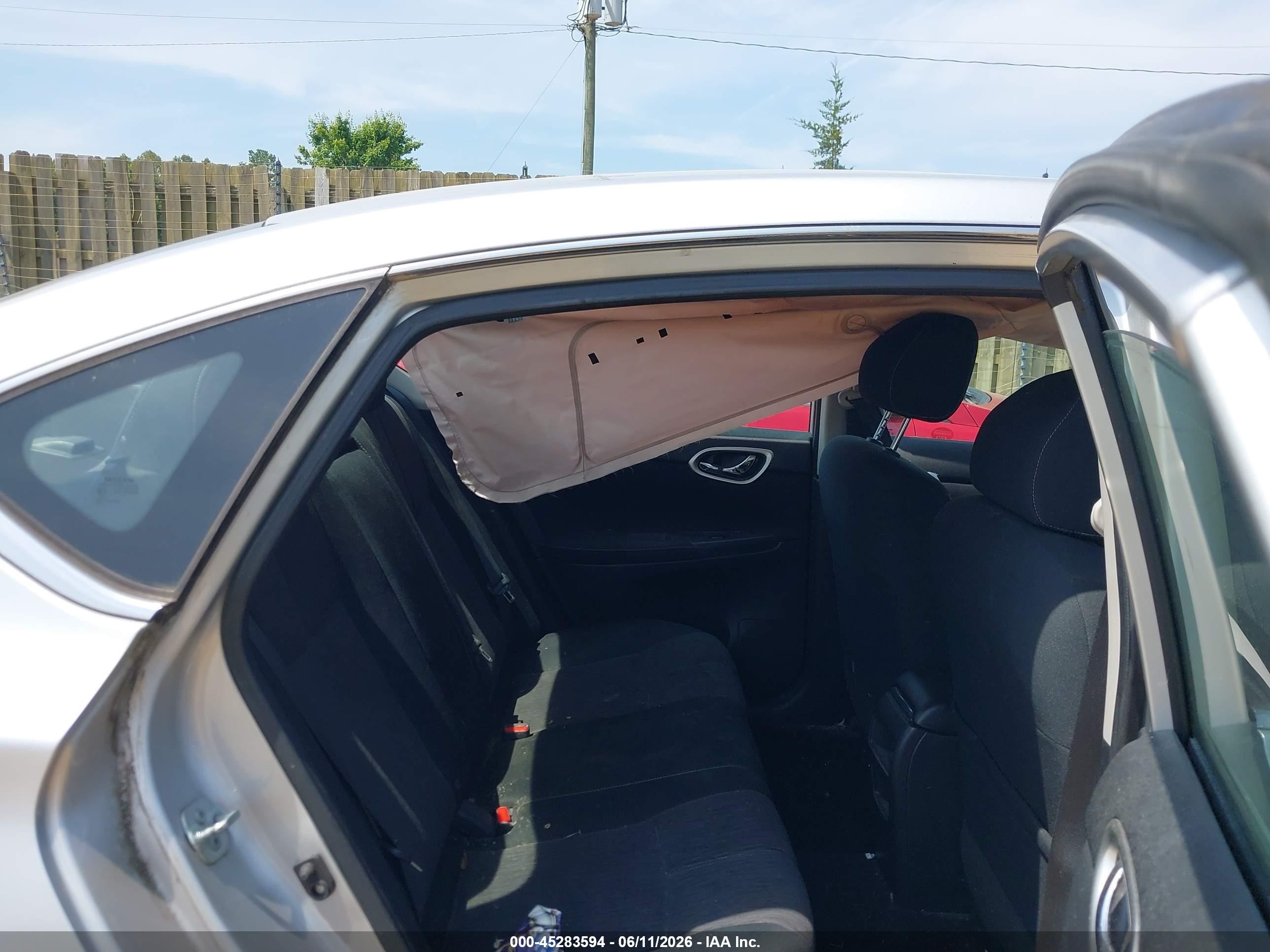 2015 Nissan Sentra Sv Silver vin: 3N1AB7APXFY352197