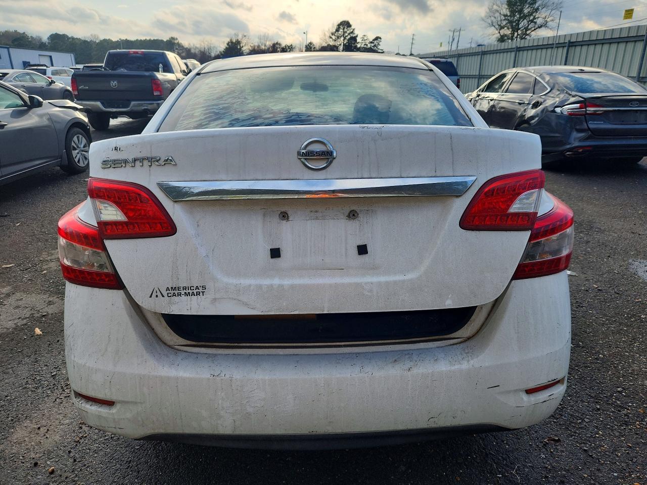 2015 Nissan Sentra S Белый vin: 3N1AB7APXFY365645