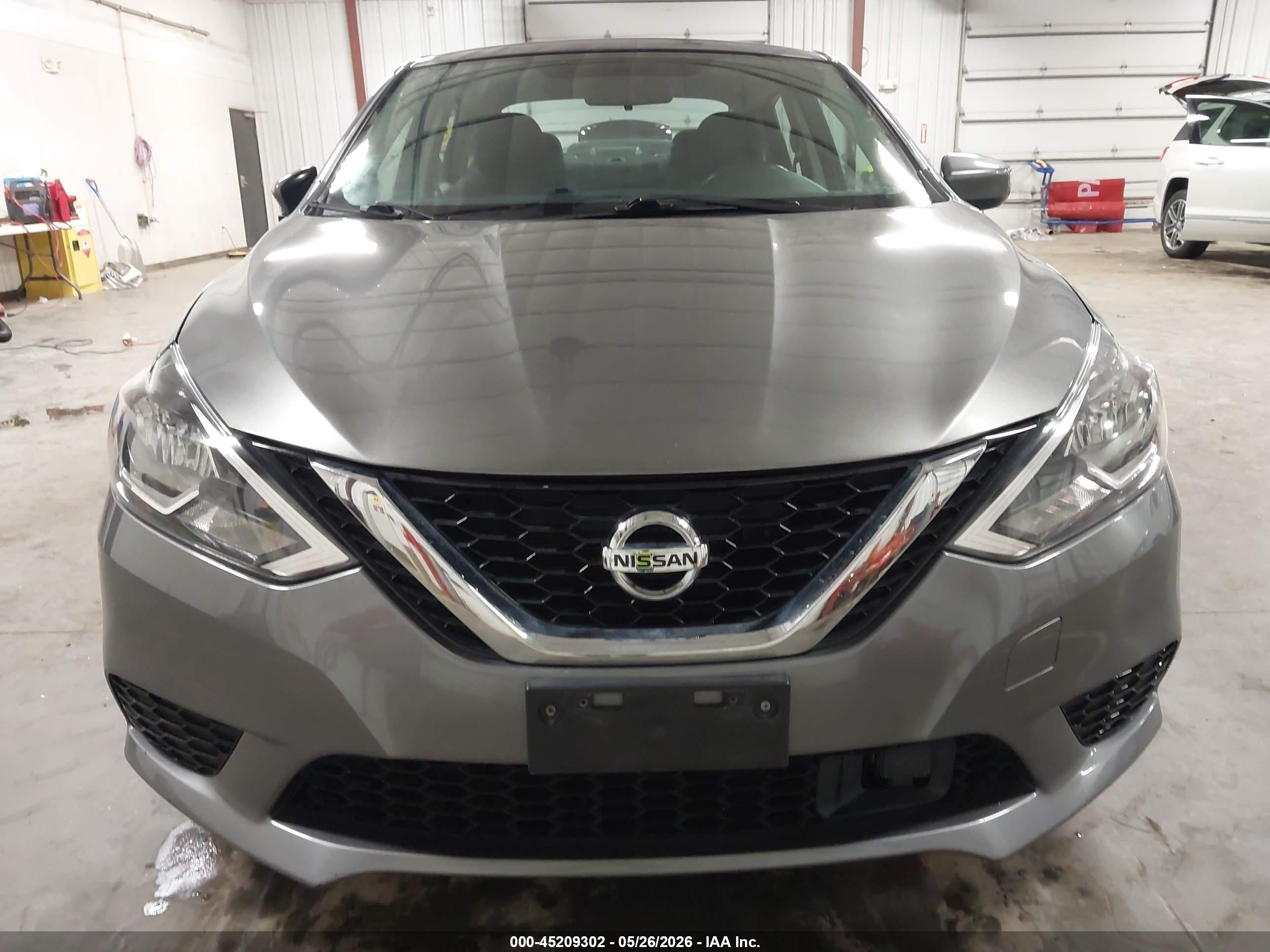 2018 Nissan Sentra Sv Серый vin: 3N1AB7APXJL618128