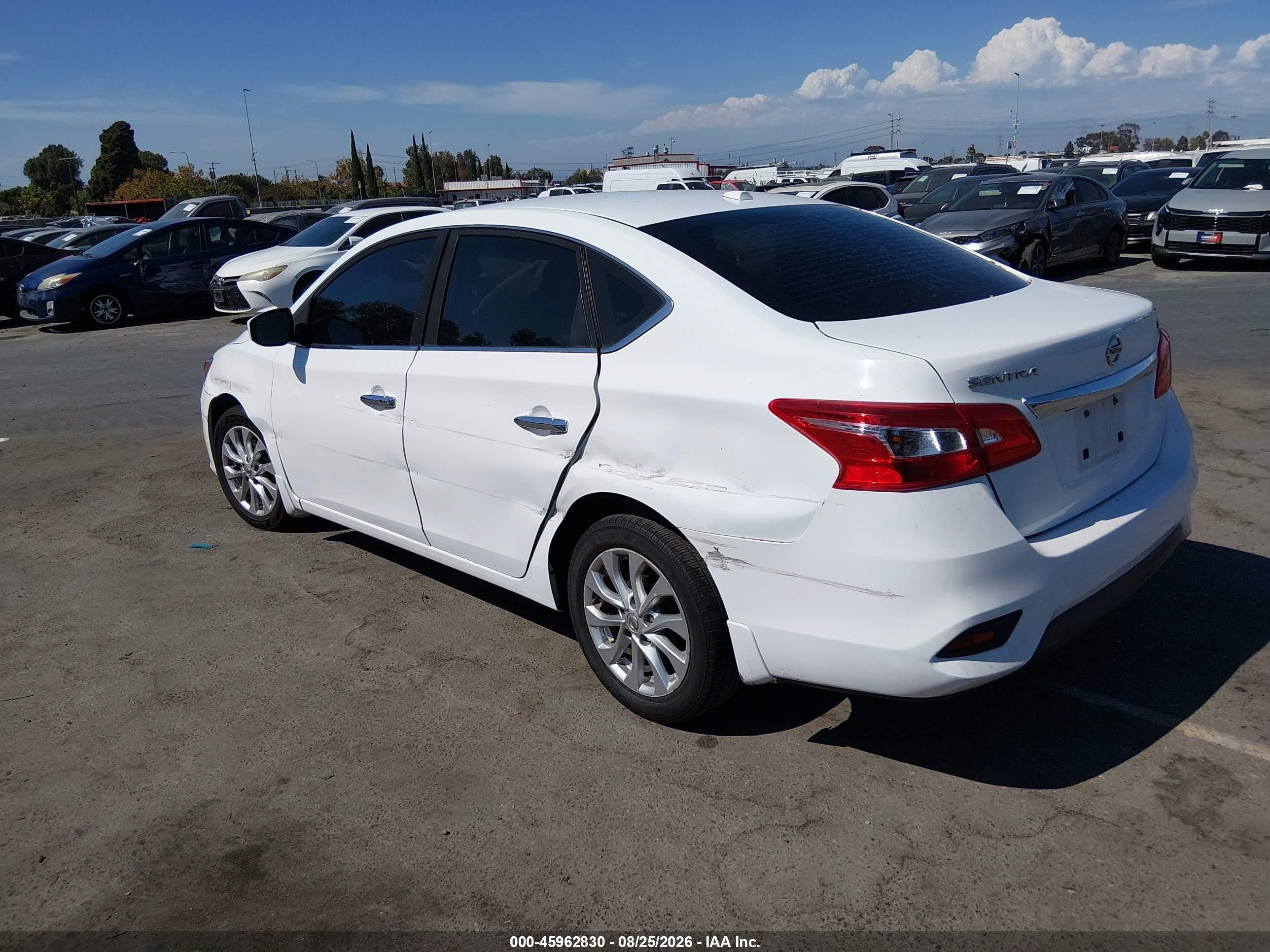 2018 Nissan Sentra Sv White vin: 3N1AB7APXJY259639