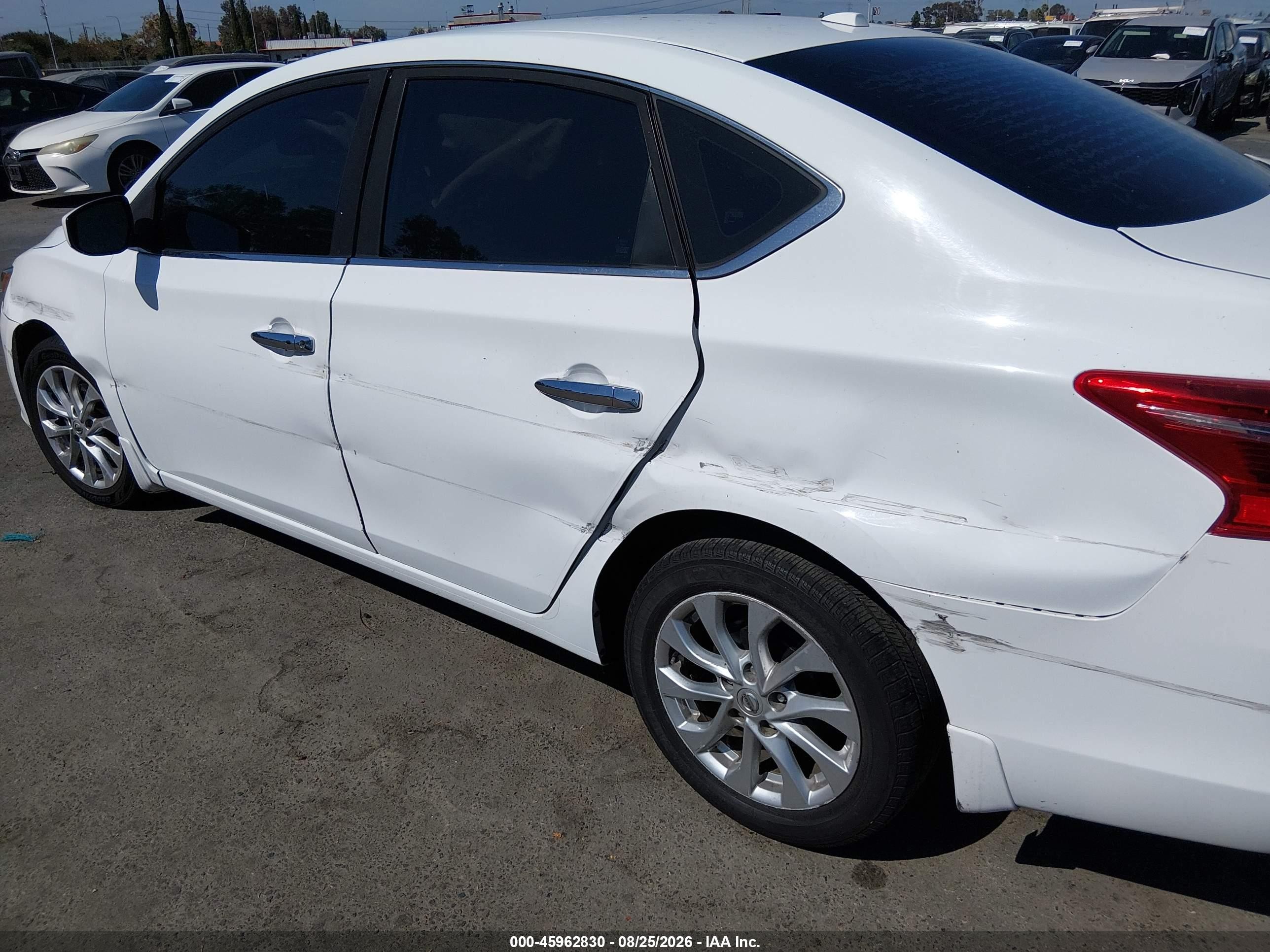 2018 Nissan Sentra Sv White vin: 3N1AB7APXJY259639