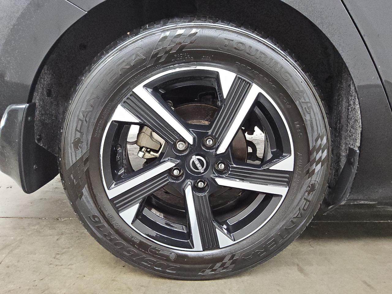 2024 Nissan Sentra Sv Черный vin: 3N1AB8CV0RY250316 Damage: Right Rear Wheel, Curb Rash, 4 To 5 Inches