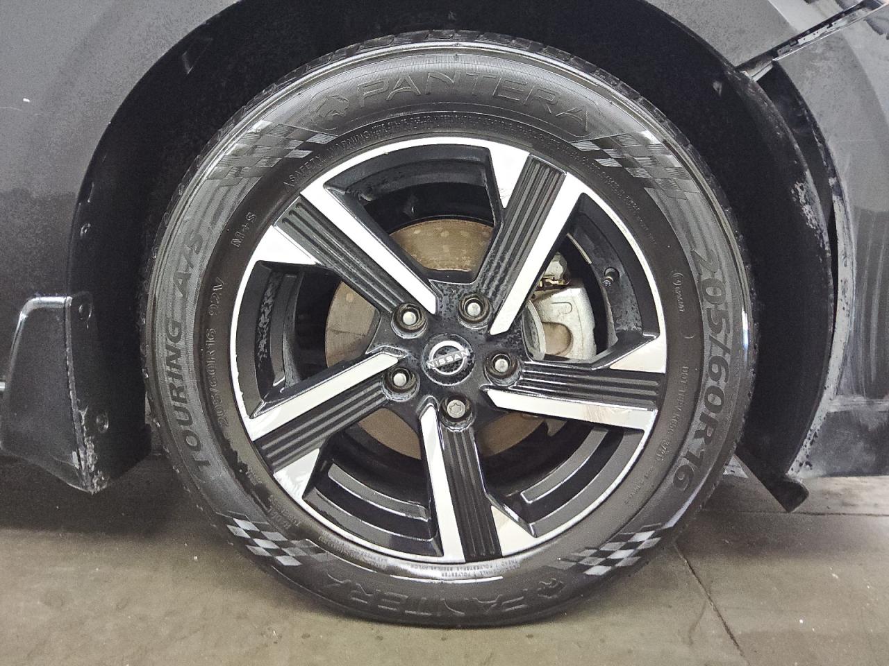 2024 Nissan Sentra Sv Черный vin: 3N1AB8CV0RY250316 Damage: Right Front Wheel, Curb Rash, > 12 Inches
