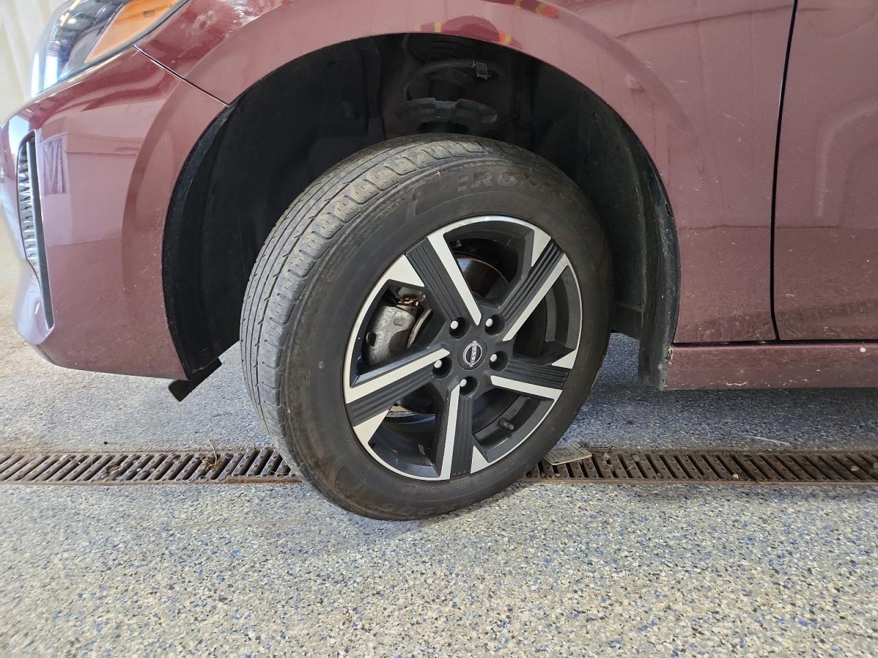 2024 Nissan Sentra Sv Бордовый vin: 3N1AB8CV0RY289438 Damage: Left Front Fender, Multiple Scratches Light, 5
