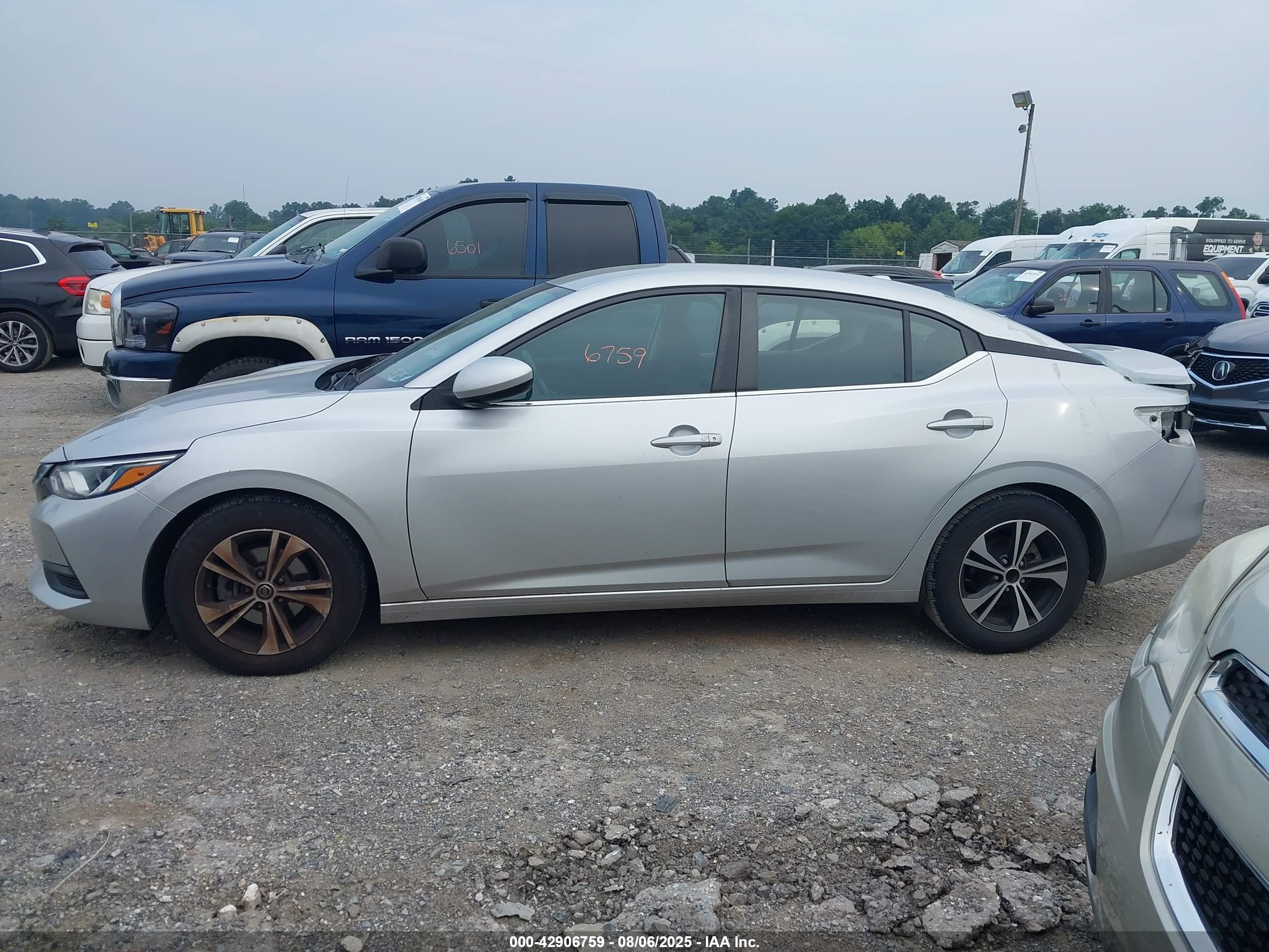 NOVITA シルバー 2023 NISSAN SENTRA SV | 3N1AB8CV2PY264554
