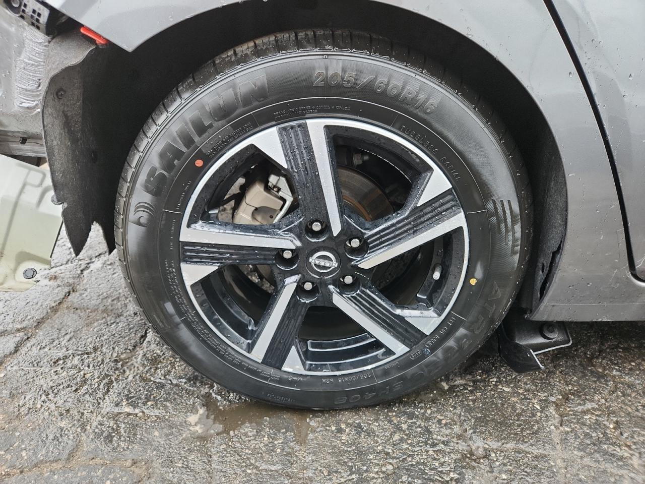 2024 Nissan Sentra Sv Gray vin: 3N1AB8CV2RY318728 Damage: Right Rear Wheel, Curb Rash, 1/2 To 1 Inch