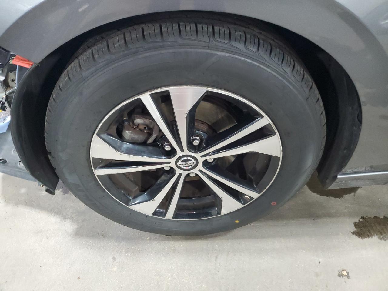 2023 Nissan Sentra Sv Серый vin: 3N1AB8CV3PY284361 Damage: Left Front Wheel, Curb Rash, > 12 Inches