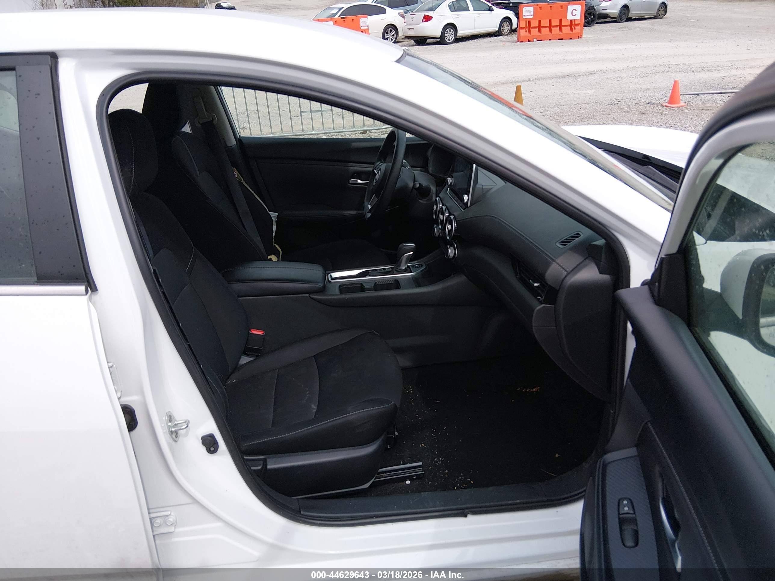 2024 Nissan Sentra Sv Xtronic Cvt Белый vin: 3N1AB8CV4RY239710