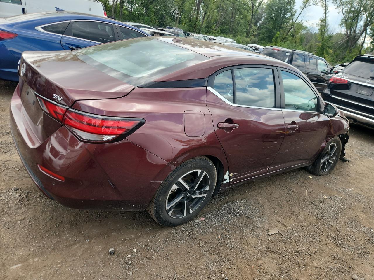 2024 Nissan Sentra Sv Бордовый vin: 3N1AB8CV4RY338284 Damage: Right Qtr Panel, Broken, Replacement Required